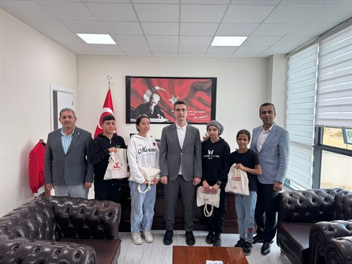 KOCAKÖY'DE ÖĞRENCİLERDEN GURUR VEREN BAŞARILAR