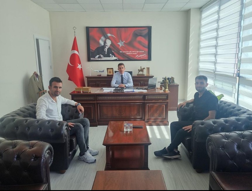 Bingöl İl Sivil Toplumla İlişkiler Müdürlüğü Kaymakam Yusuf Kaptanoğlu’nu ziyaret ettiler.